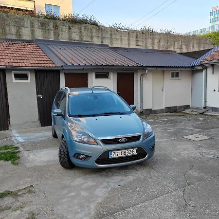 S15 Studio Apartment Free Parking Zagreb Buitenkant foto