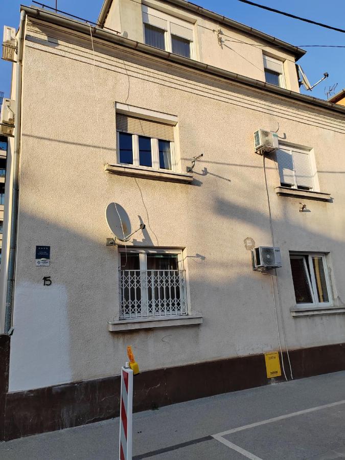 S15 Studio Apartment Free Parking Zagreb Buitenkant foto