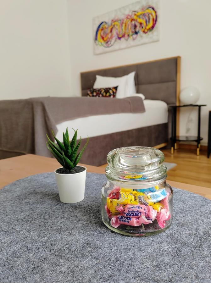 S15 Studio Apartment Free Parking Zagreb Buitenkant foto